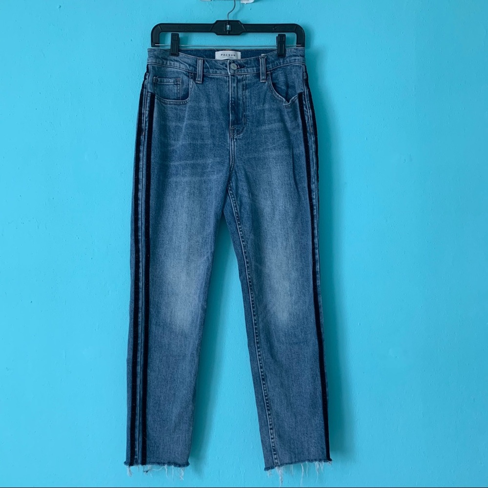 Medium Wash High Wasted Jeans with  Stripes